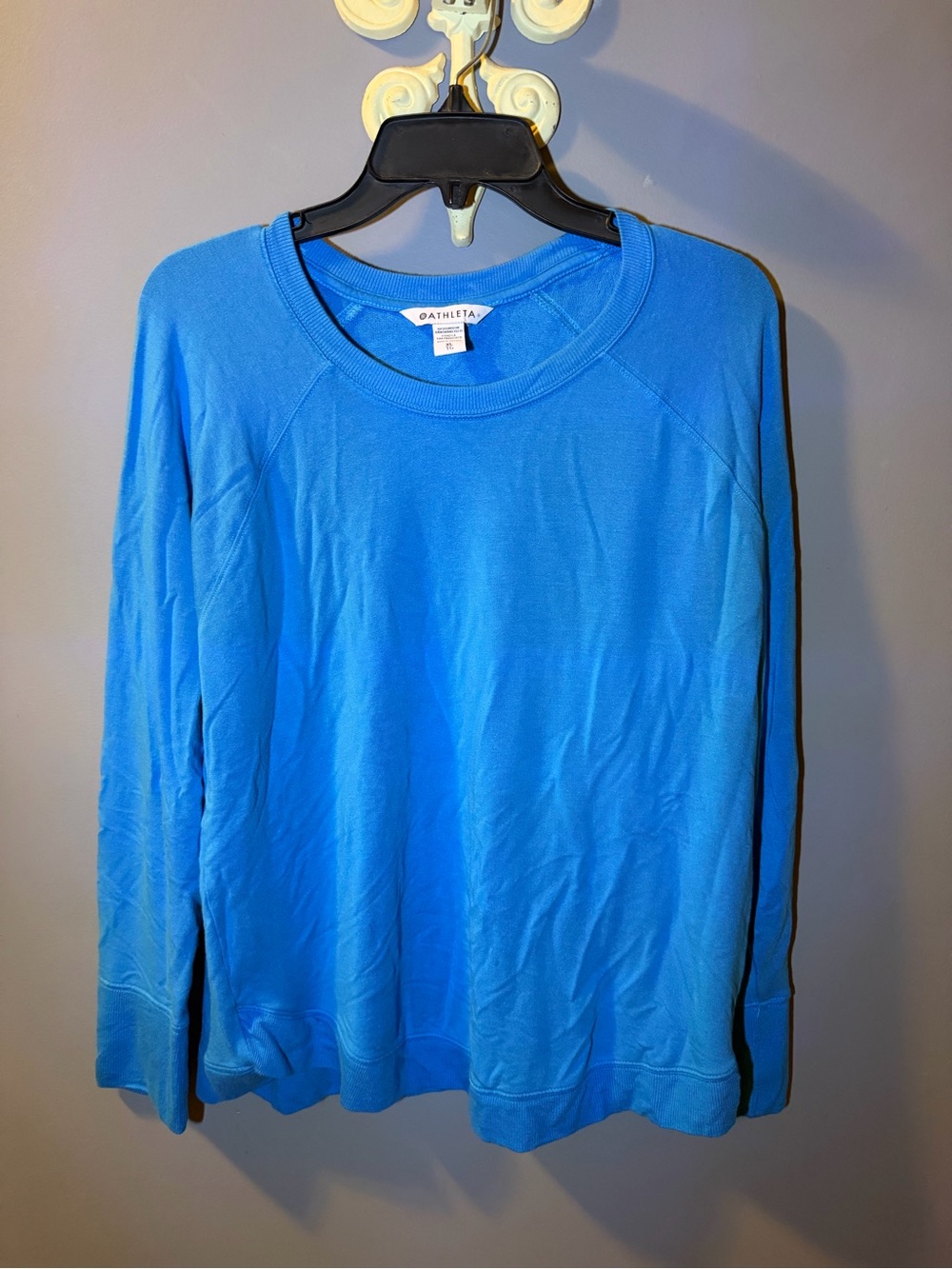 Athleta Women’s Blue Crewneck Pullover